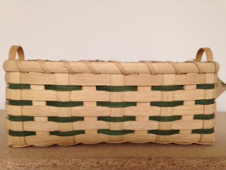 Bread basket 11 x 7 1/2. Bushel handle dark green accents